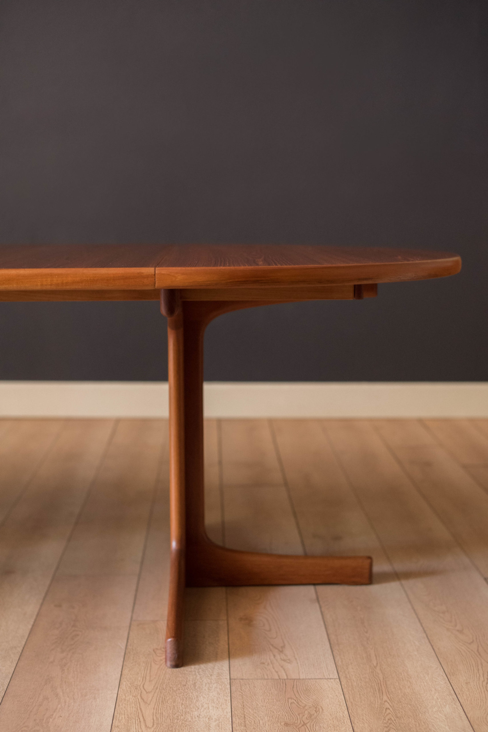 Mid Century Modern Round Teak Pedestal Dining Table By Karl-Erik ...