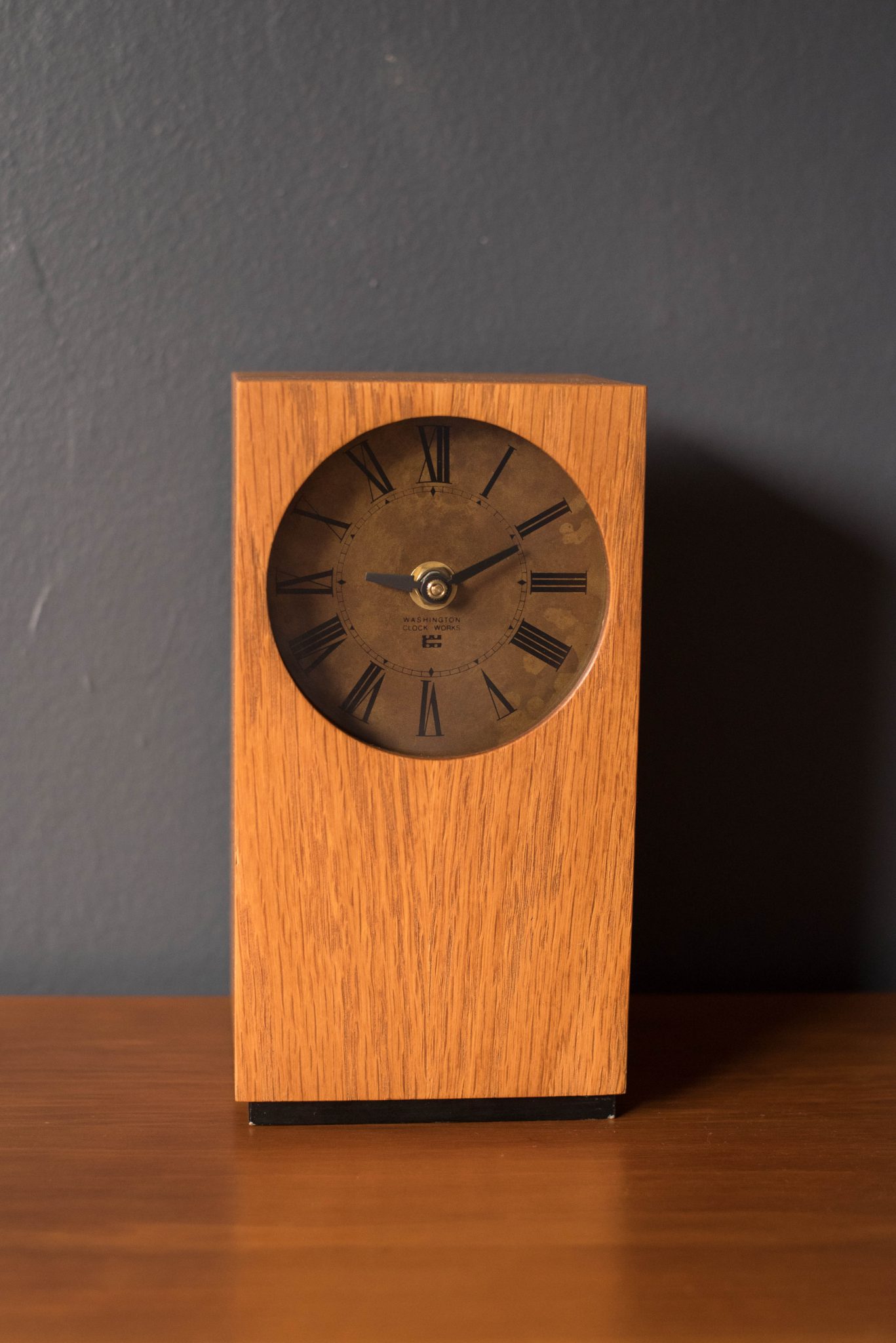 Mid Century Modern Desk Clock - Mid Century Maddist