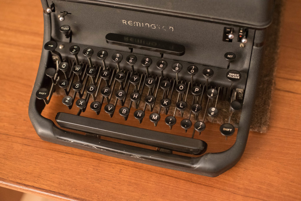 Vintage Matte Black Remington Rand Model 17 Typewriter - Mid Century ...