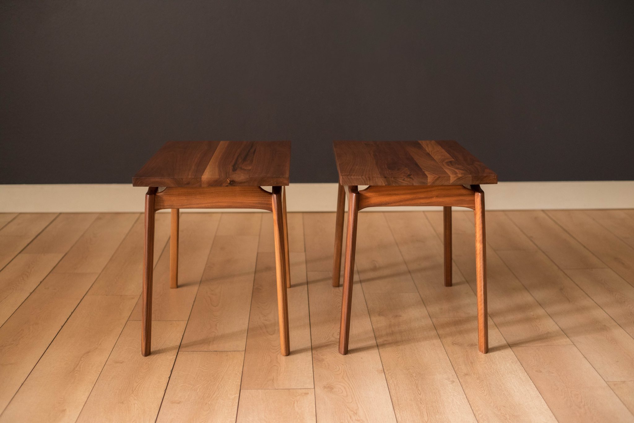 Pair Of Mid Century Modern Solid Walnut End Tables Mid Century Maddist